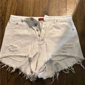 Women’s Signature8 White Distressed Denim Shorts- size large